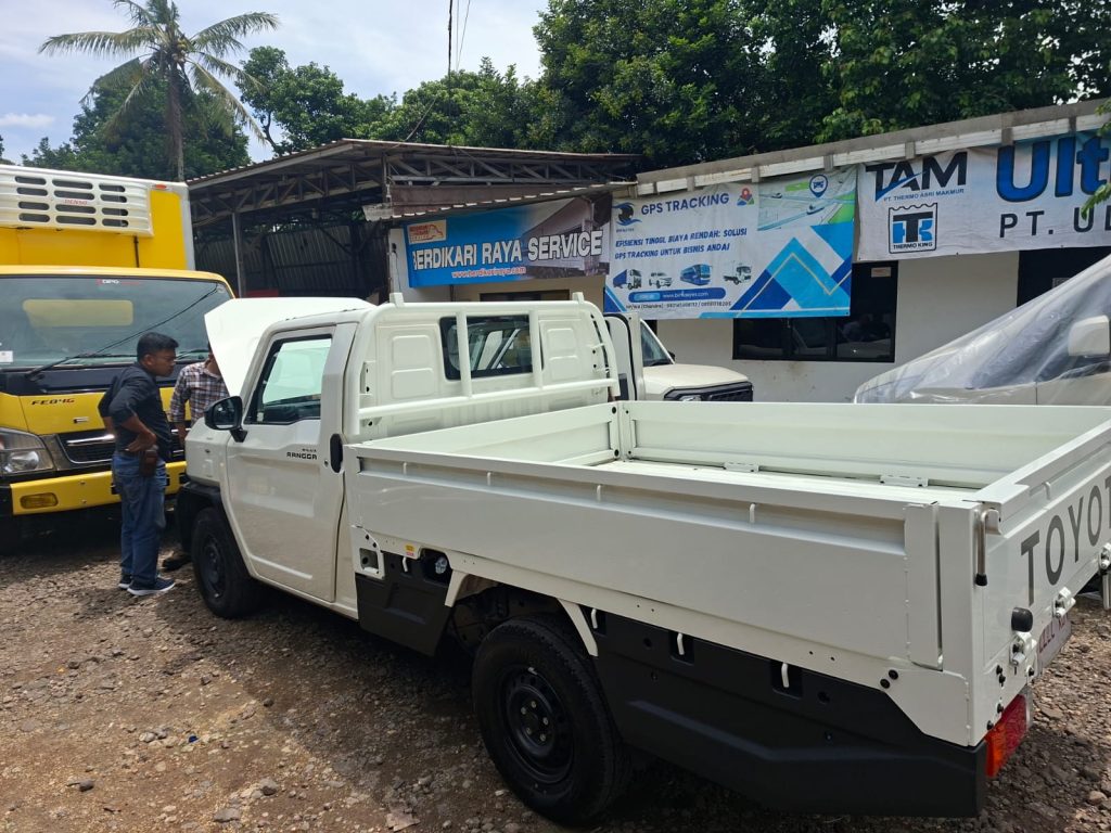 Proses Karoseri dan Body Repair Berdikari Raya Service