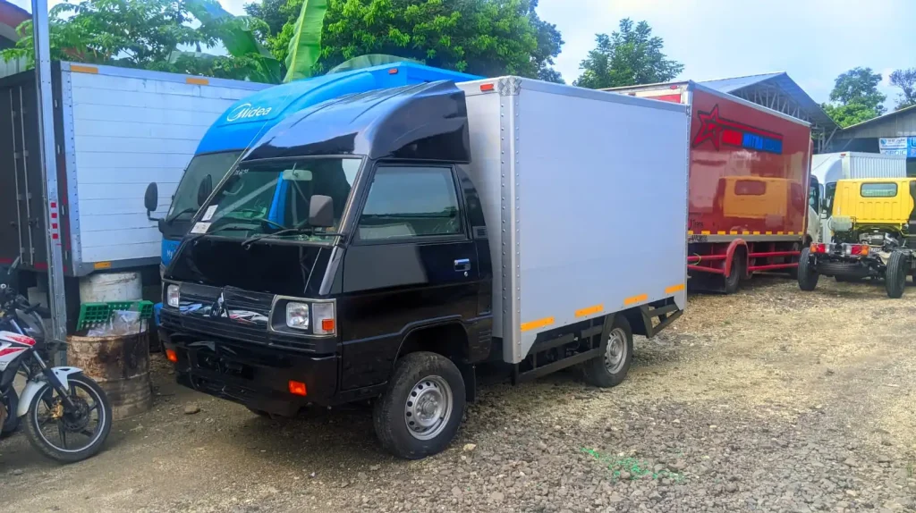 Jasa body repair truck profesional untuk armada logistik dan pertambangan