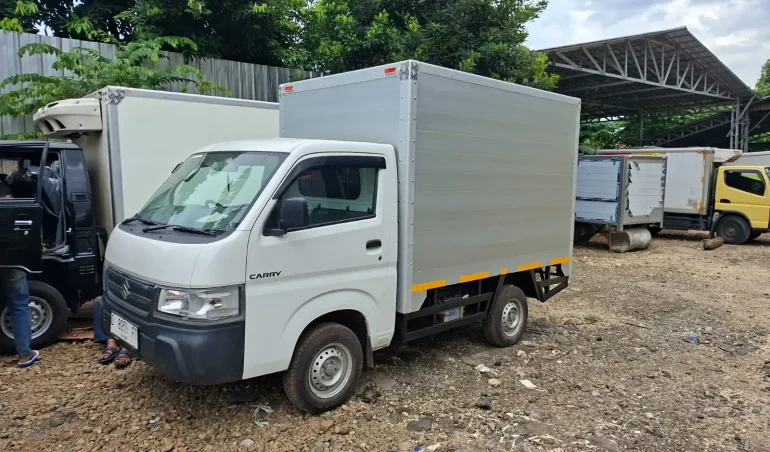 pembuatan box aluminium grandmax di workshop Berdikari Raya